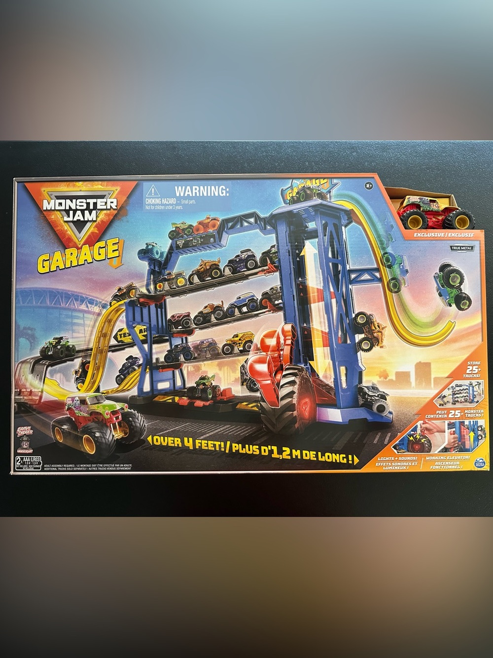 Monster Jam Monster Truck Garage Playset